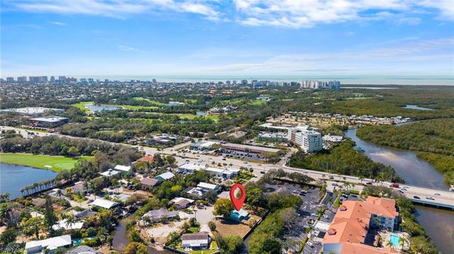 47 River CT, Naples, FL 34110