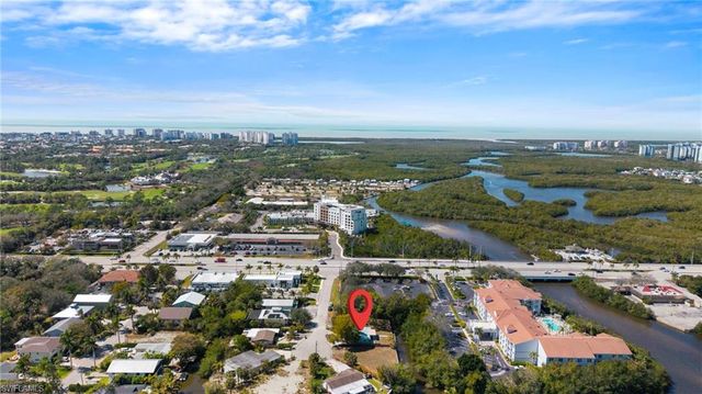 47 River CT, Naples, FL 34110