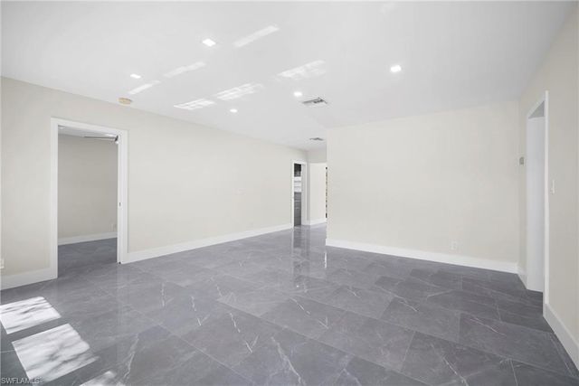 47 River CT, Naples, FL 34110