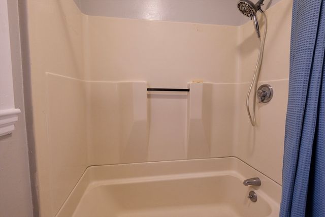 26 Cleveland St A, Dedham, MA 02026