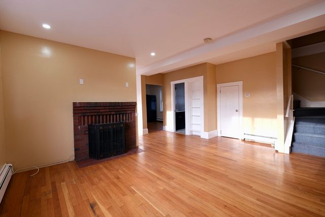 26 Cleveland St A, Dedham, MA 02026