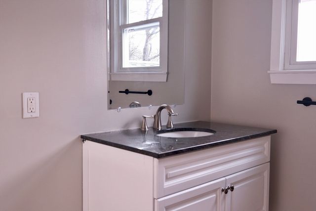 26 Cleveland St A, Dedham, MA 02026