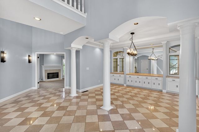 672 Cypress Run, Woodbridge, CA 95258