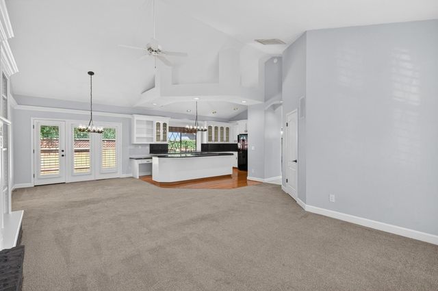 672 Cypress Run, Woodbridge, CA 95258
