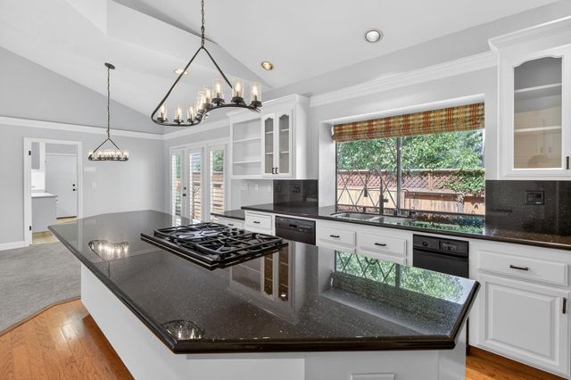 672 Cypress Run, Woodbridge, CA 95258