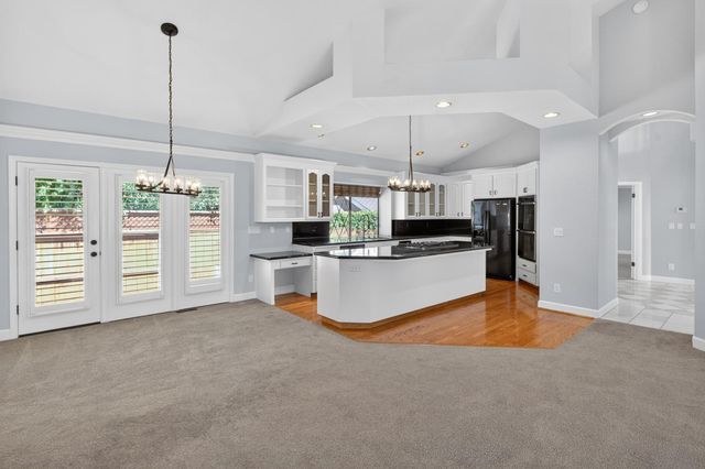 672 Cypress Run, Woodbridge, CA 95258