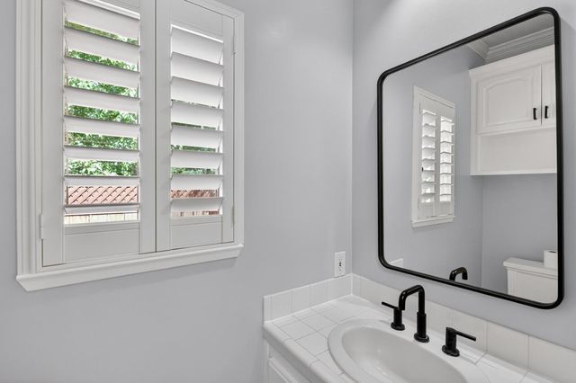 672 Cypress Run, Woodbridge, CA 95258