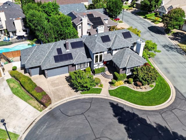 672 Cypress Run, Woodbridge, CA 95258