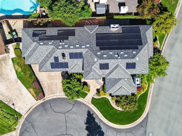 672 Cypress Run, Woodbridge, CA 95258