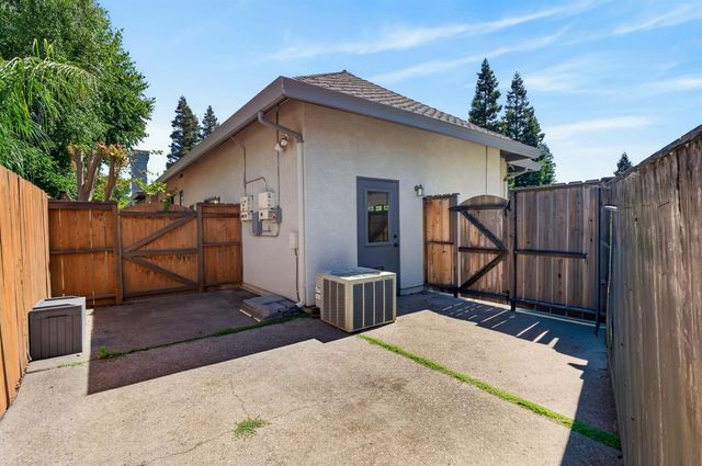 672 Cypress Run, Woodbridge, CA 95258