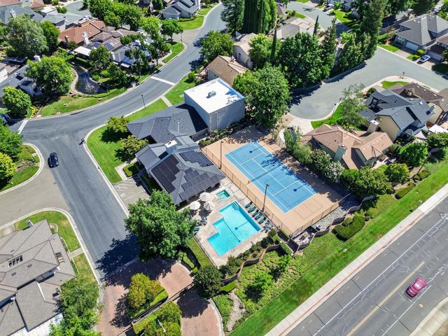 672 Cypress Run, Woodbridge, CA 95258