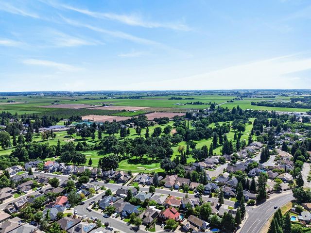 672 Cypress Run, Woodbridge, CA 95258