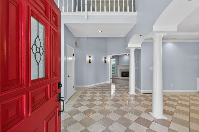 672 Cypress Run, Woodbridge, CA 95258