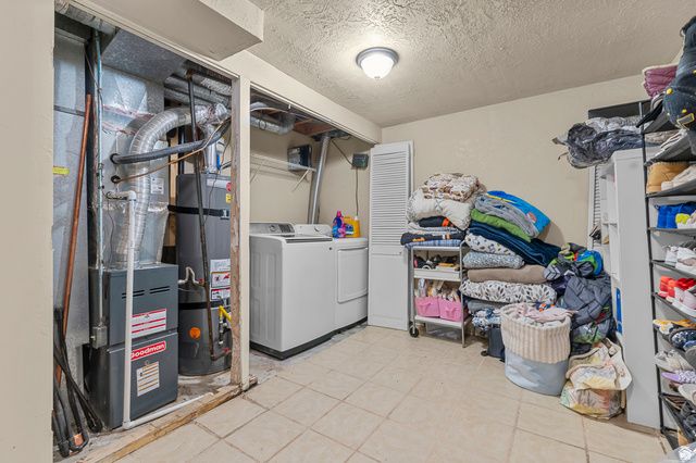 5762 W CHAMBRE DR, Salt Lake City, UT 84118
