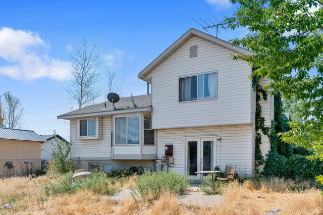5762 W CHAMBRE DR, Salt Lake City, UT 84118