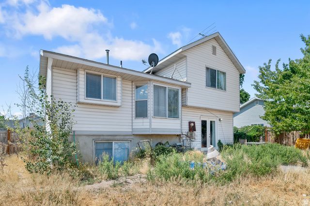 5762 W CHAMBRE DR, Salt Lake City, UT 84118