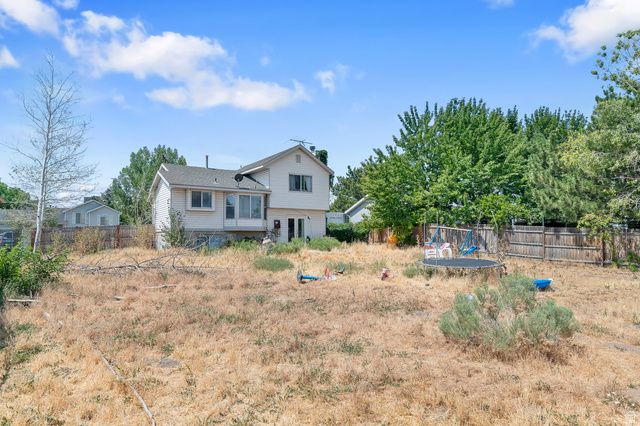 5762 W CHAMBRE DR, Salt Lake City, UT 84118