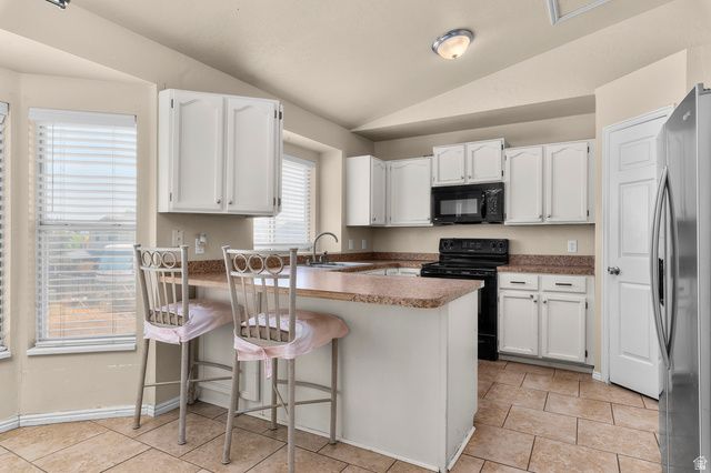 5762 W CHAMBRE DR, Salt Lake City, UT 84118