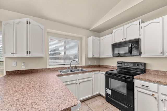 5762 W CHAMBRE DR, Salt Lake City, UT 84118