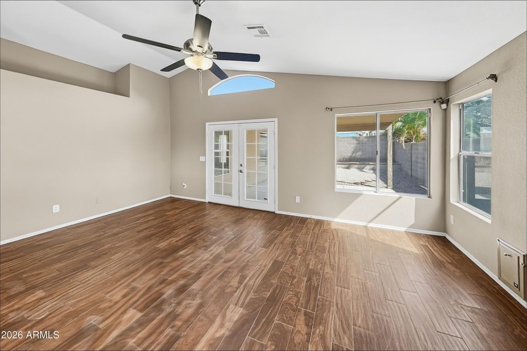 6910 W VIA DEL SOL Drive, Glendale, AZ 85310 — photo 3