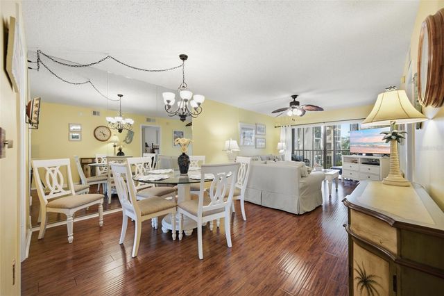 435 30TH AVENUE W D206, Bradenton, FL 34205