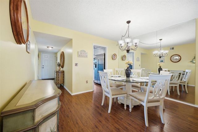 435 30TH AVENUE W D206, Bradenton, FL 34205