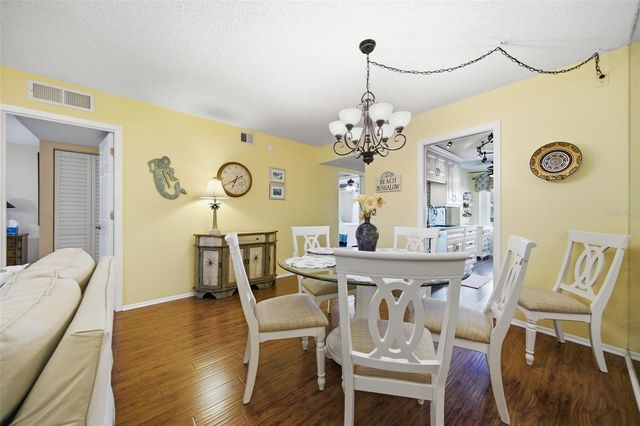435 30TH AVENUE W D206, Bradenton, FL 34205
