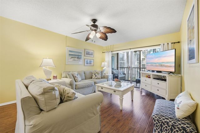 435 30TH AVENUE W D206, Bradenton, FL 34205