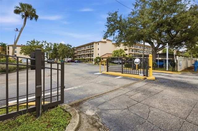 435 30TH AVENUE W D206, Bradenton, FL 34205