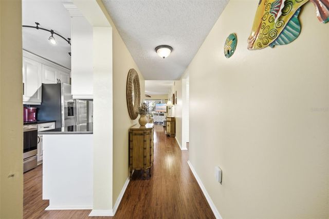 435 30TH AVENUE W D206, Bradenton, FL 34205