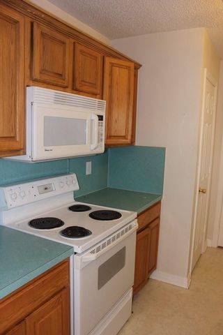 1303 S 5th Street, Midlothian, TX 76065