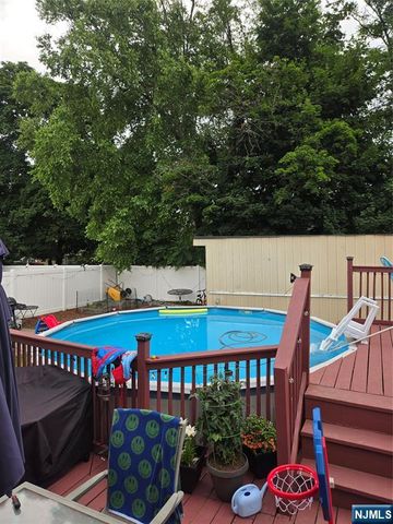 4 Salem Road, Paterson, NJ 07502