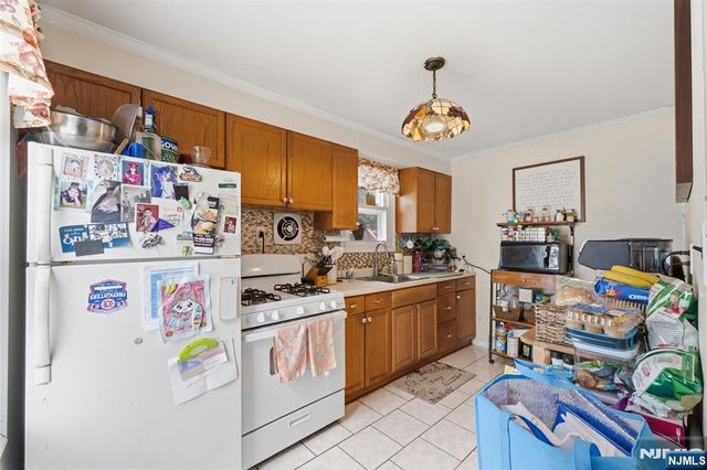 4 Salem Road, Paterson, NJ 07502