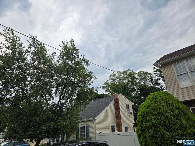 4 Salem Road, Paterson, NJ 07502