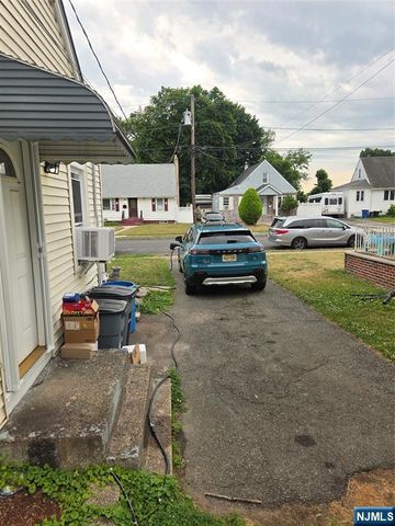 4 Salem Road, Paterson, NJ 07502