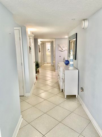 5049 N Highway A1a 402, Fort Pierce, FL 34949