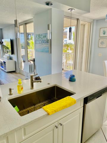 5049 N Highway A1a 402, Fort Pierce, FL 34949