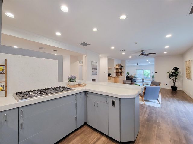5111 Linden Street, Bellaire, TX 77401