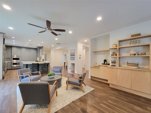 5111 Linden Street, Bellaire, TX 77401
