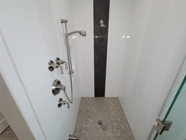 5111 Linden Street, Bellaire, TX 77401