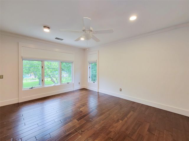 5111 Linden Street, Bellaire, TX 77401