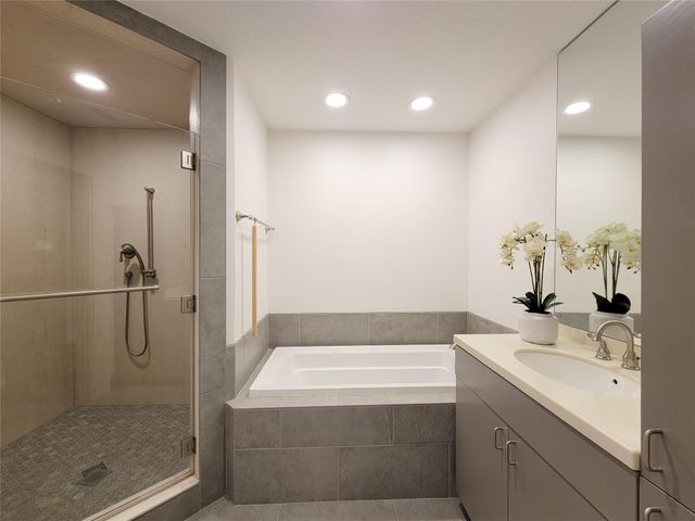 5111 Linden Street, Bellaire, TX 77401