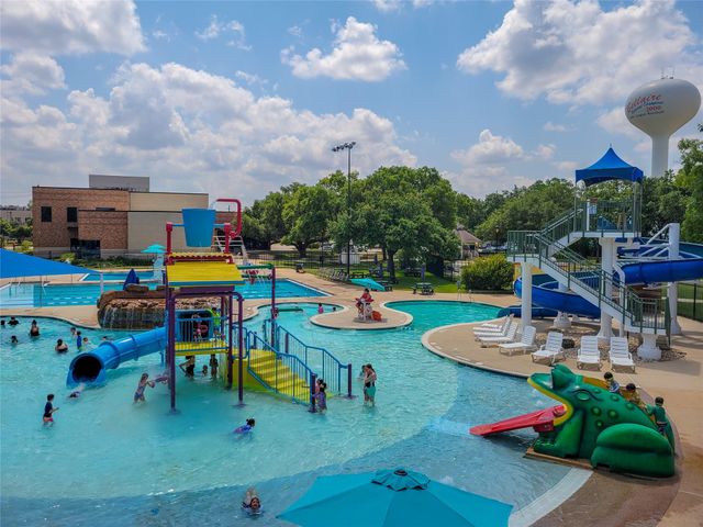5111 Linden Street, Bellaire, TX 77401
