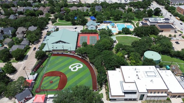 5111 Linden Street, Bellaire, TX 77401