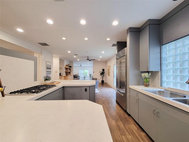 5111 Linden Street, Bellaire, TX 77401