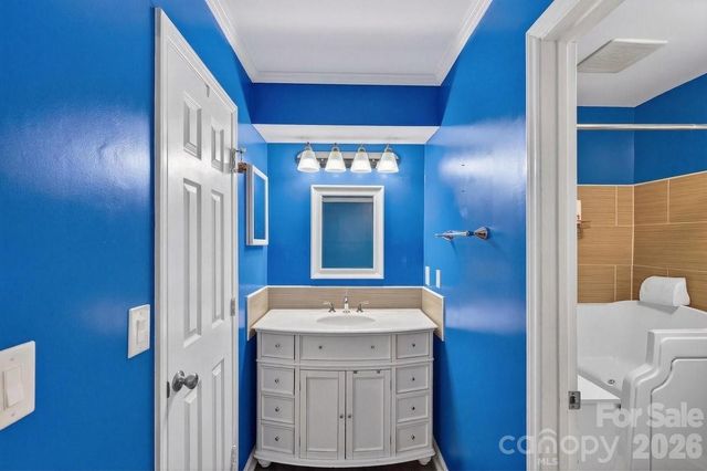 8618 Milton Morris Drive, Charlotte, NC 28227