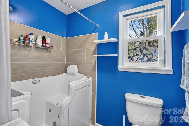 8618 Milton Morris Drive, Charlotte, NC 28227