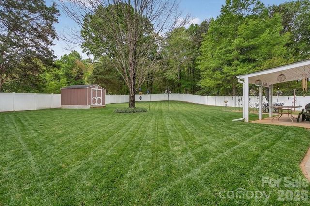 8618 Milton Morris Drive, Charlotte, NC 28227