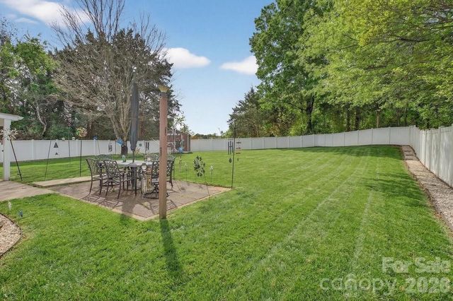 8618 Milton Morris Drive, Charlotte, NC 28227