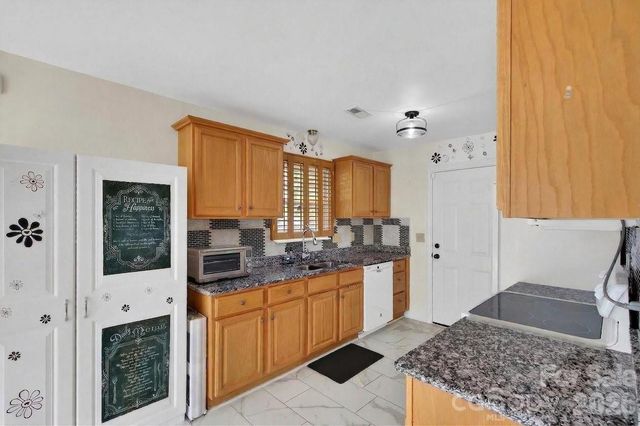 8618 Milton Morris Drive, Charlotte, NC 28227